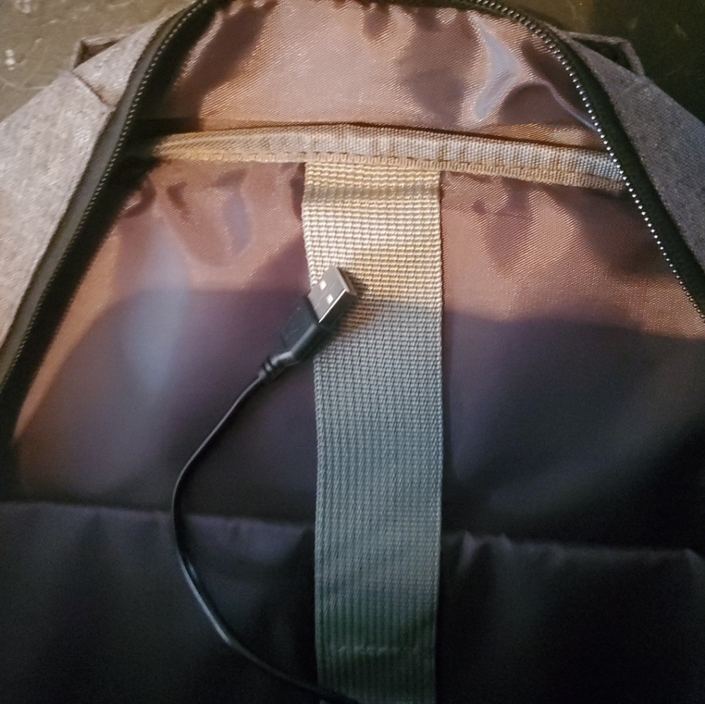 Legendary Gray Computer Backpack Bag Laptops, Ext… - image 6